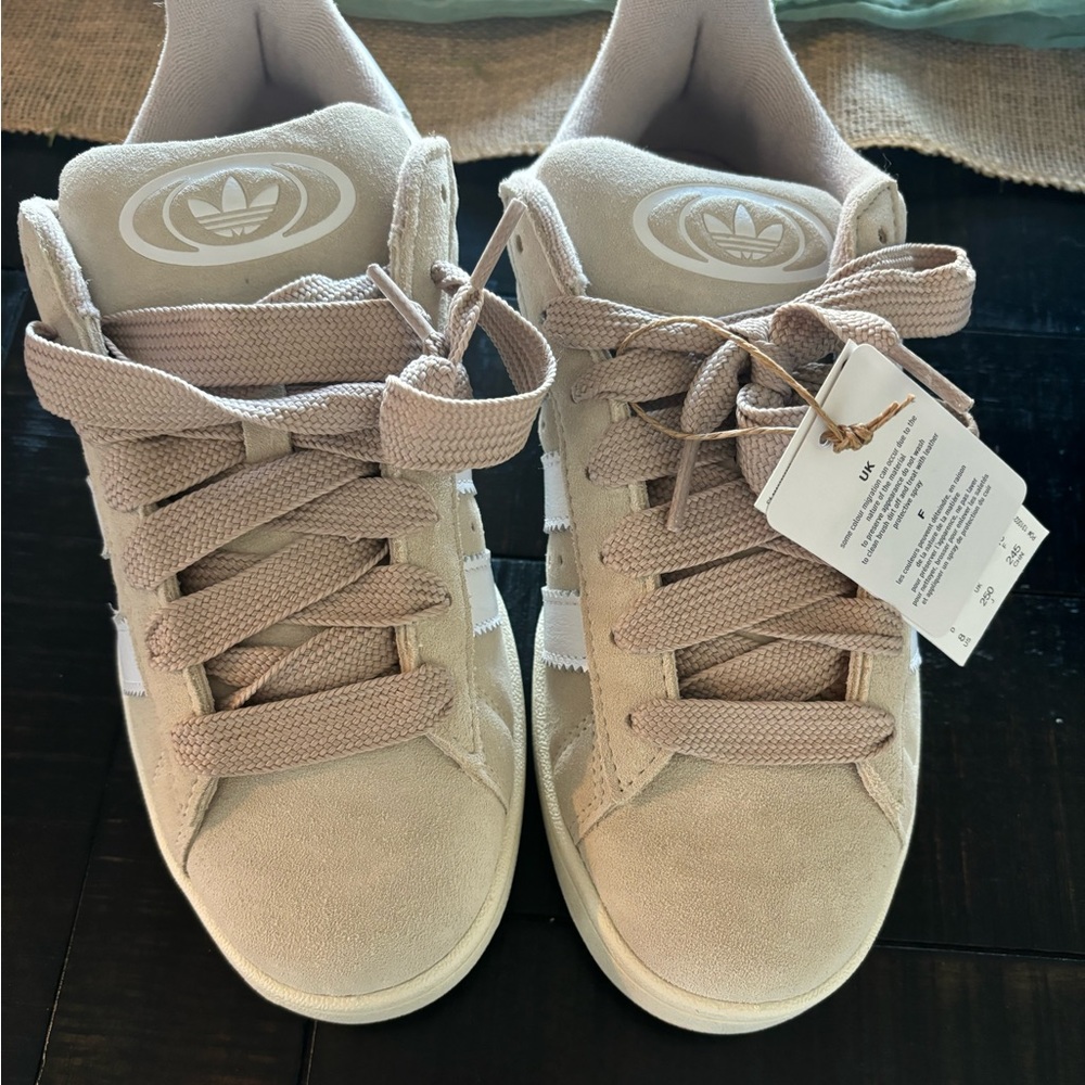 Women’s Adidas Campus 00’s